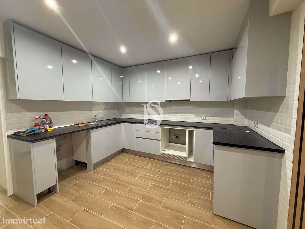 Moradia T2 Remodelada - Minde-3