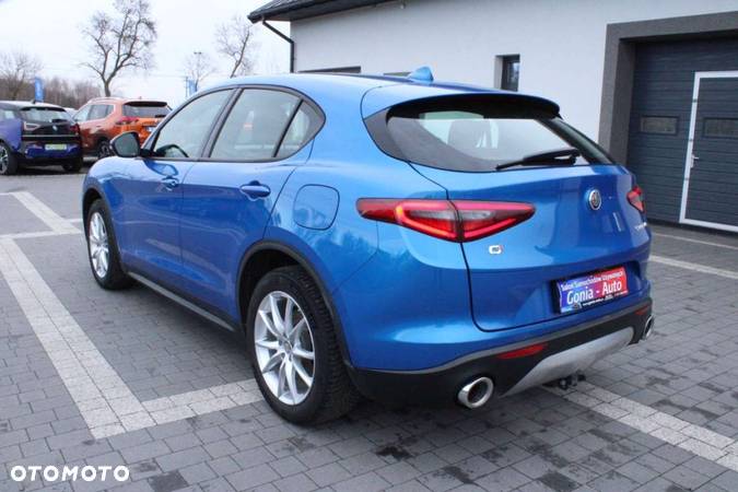 Alfa Romeo Stelvio - 9