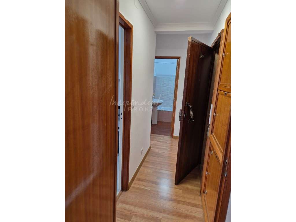 Apartamento remodelado e equipado - Grande imagem: 3/24