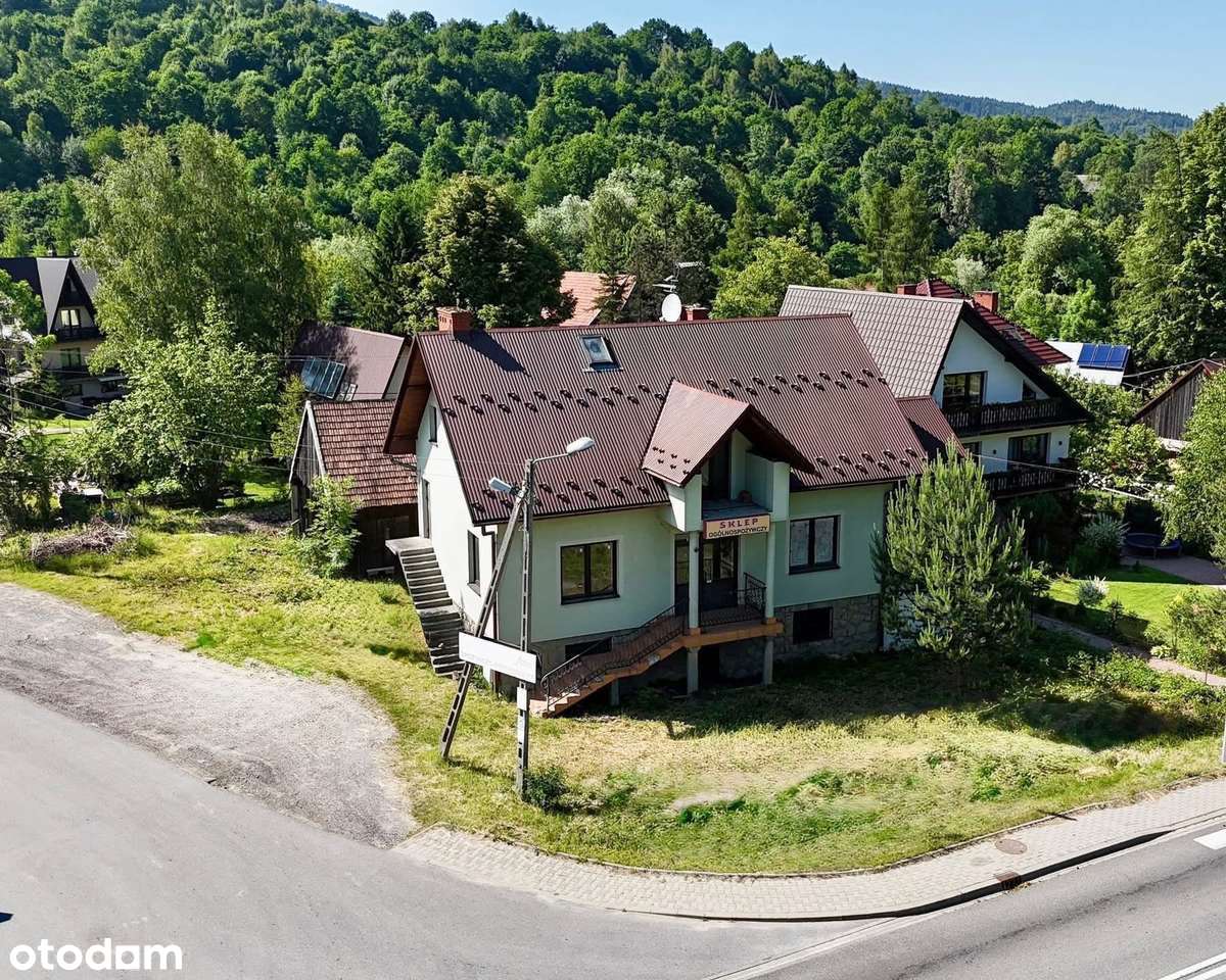 Dom z częścią usługową w doskonałej lokalizacji-5