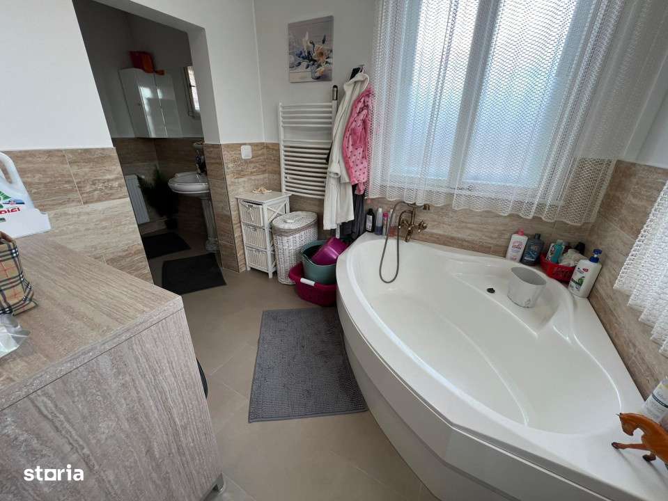 Casa individuala de vanzare, 180 mp, teren 310 mp, Luna de Sus - Imagine principală: 4/9