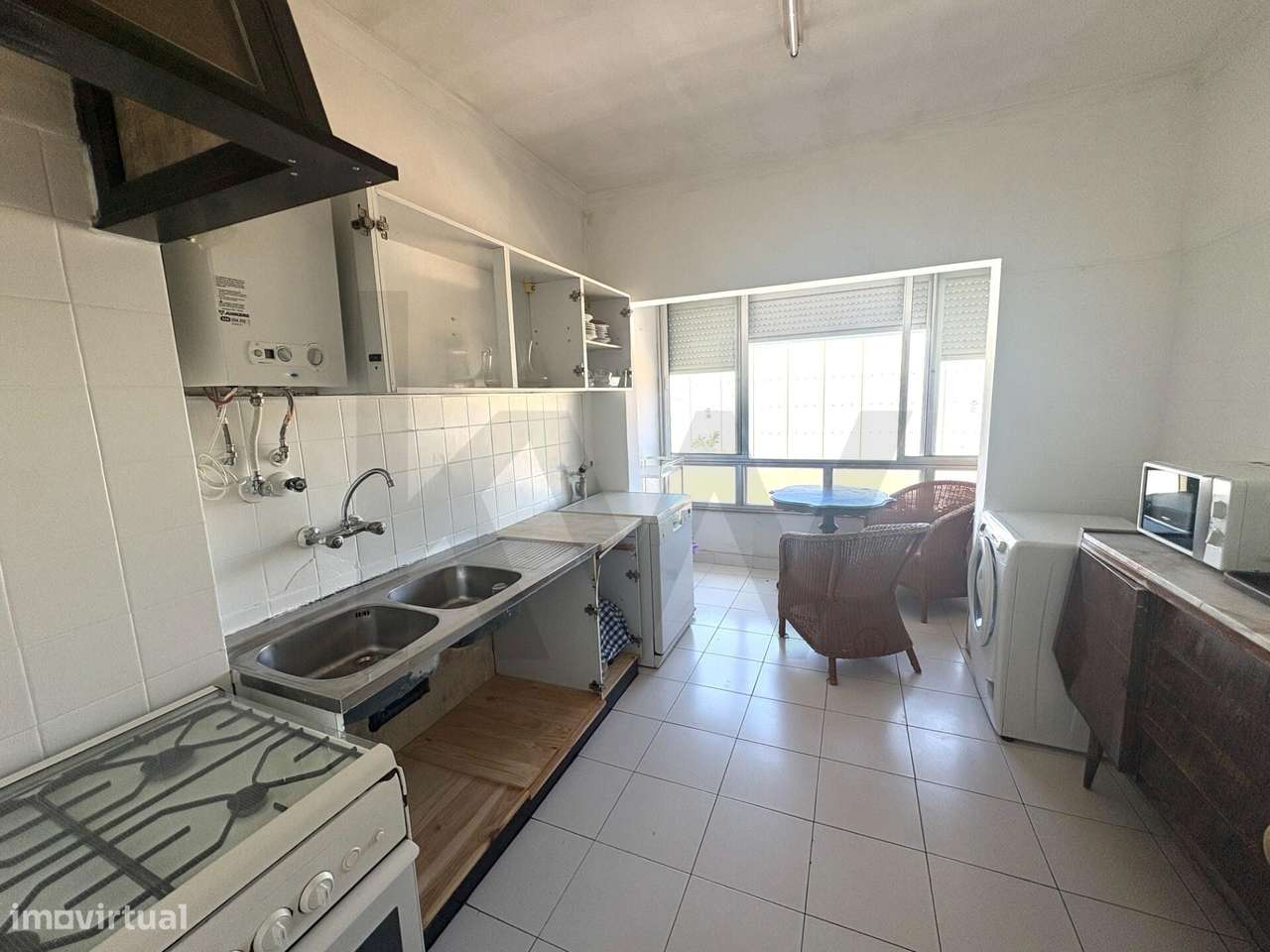 Excelente T2 no Centro da Parede- Localização Premium-17