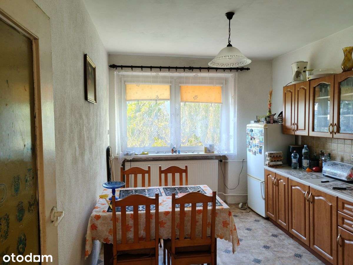 Dom z dwoma niezależnymi mieszkaniami Dobroszyce-3