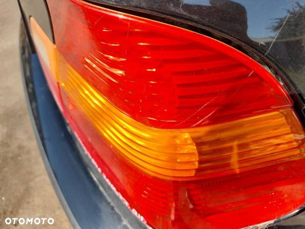 BMW 3 E46 2004 r LIFT LIMUZYNA TYLNA LAMPA PRAWA LEWA W  BŁOTNIK WYSYŁKA - 12