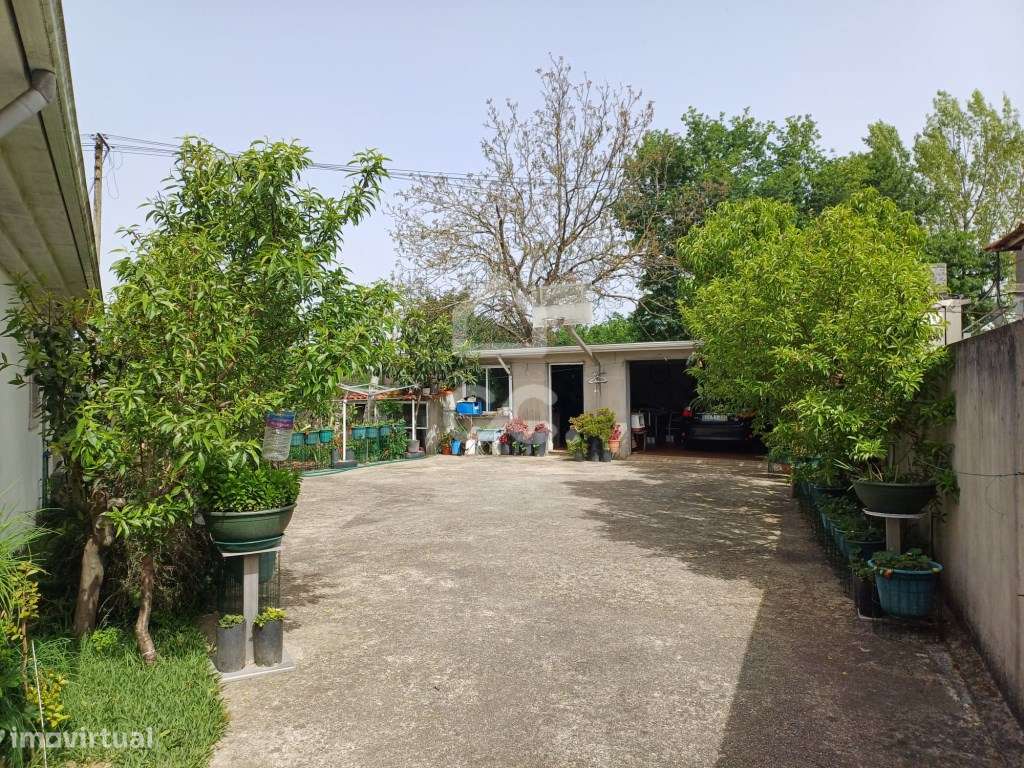 Moradia Térrea T4 em Palmeira, Santo Tirso-14