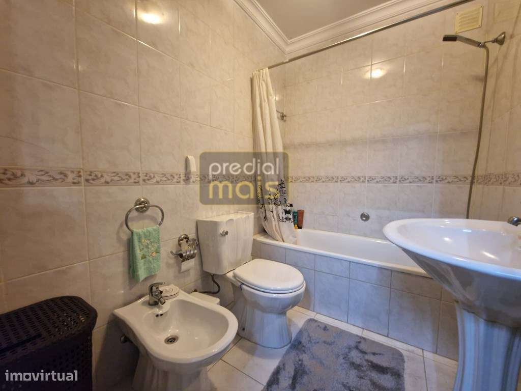 APARTAMENTO T3 C/ NOVO - Junto ao Centro - Talvai-9