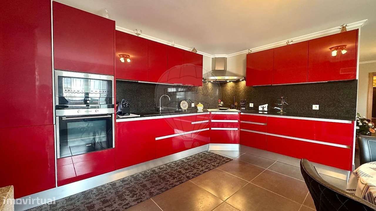 Moradia T4 para venda-7