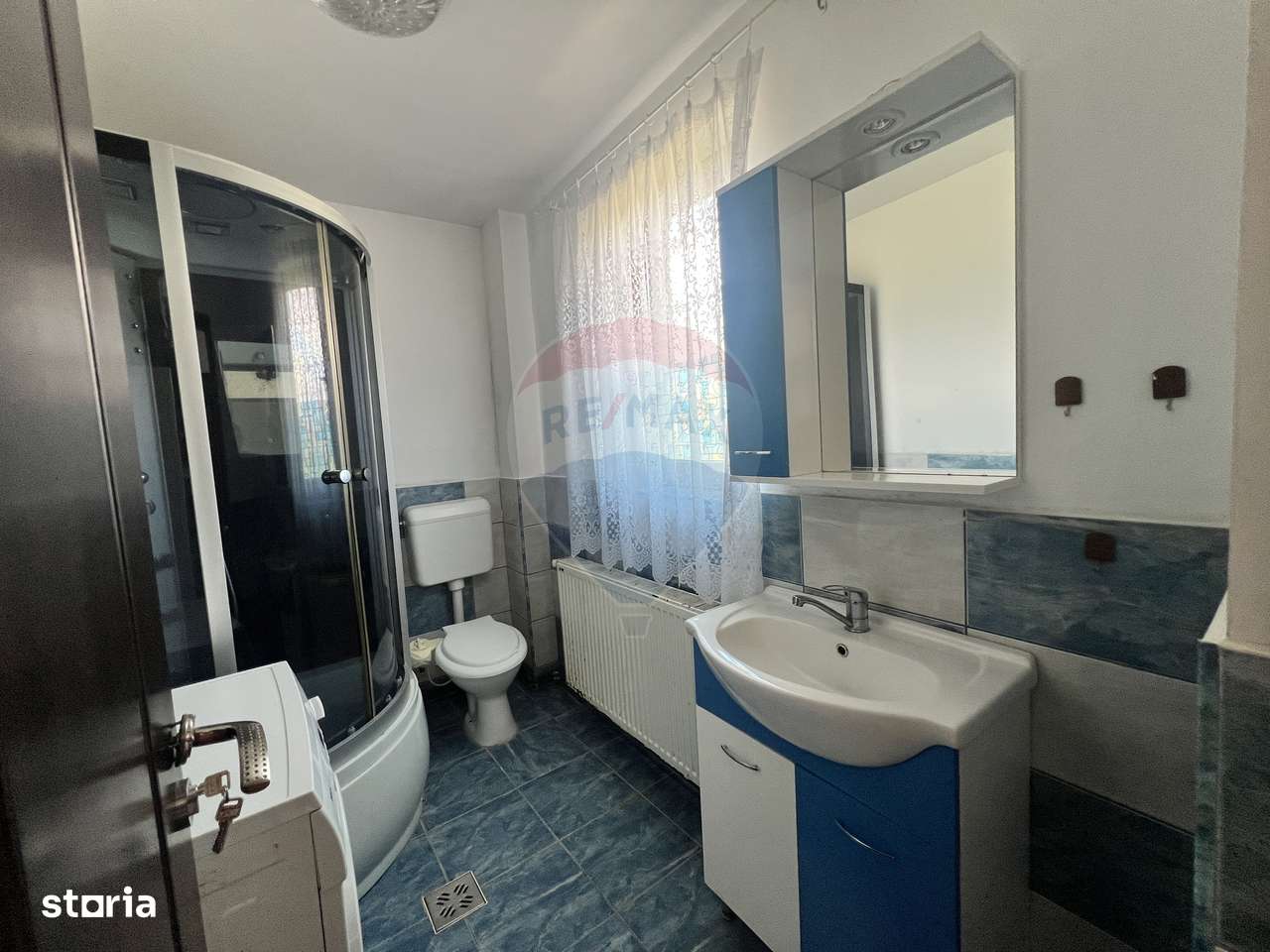 Casă / Vilă cu 3 camere de vânzare-18