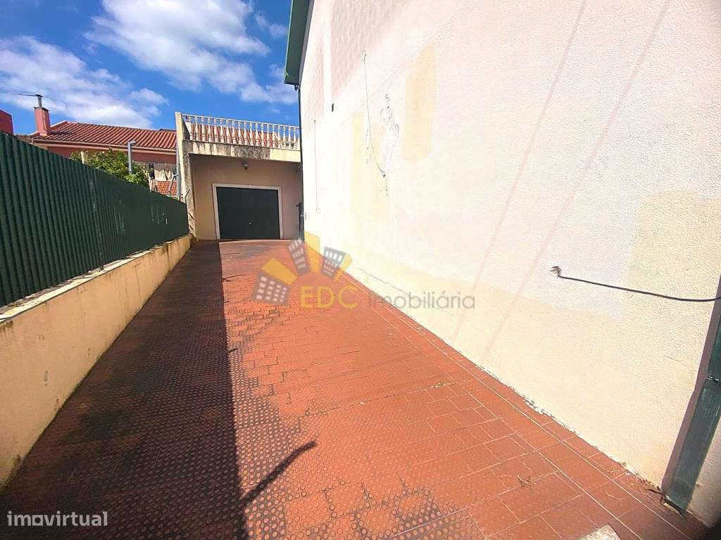 OFERTA ESCRITURA NOTARIAL | Moradia T5 Geminada | Com excelentes ár... - Grande imagem: 3/58