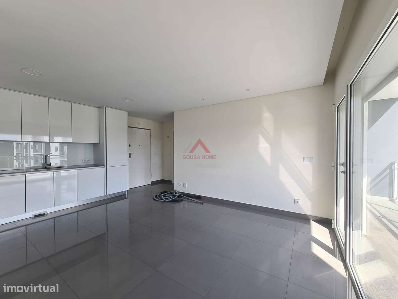 T1 Semi Novo - Grande imagem: 3/21