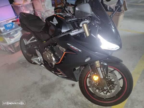 Honda CBR CBR 650R - 1