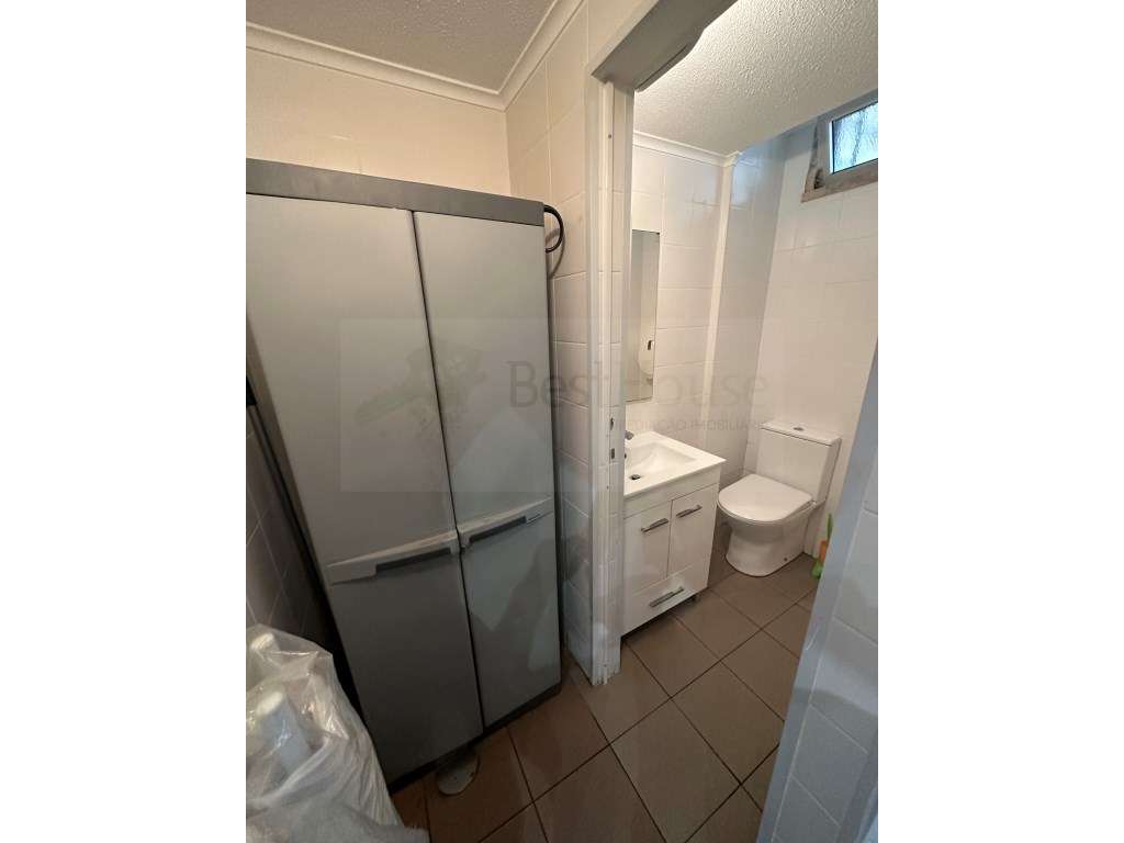 Loja em Massamá para venda - com Sanck-Bar em funcionamento-13