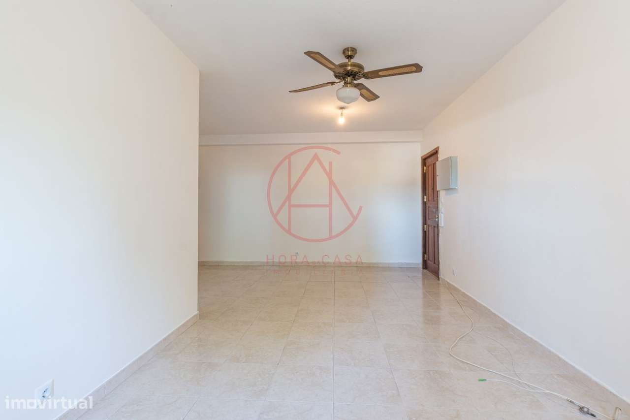 APARTAMENTO T3 1º andar c/ elevador - Sto Antonio da Charneca-8