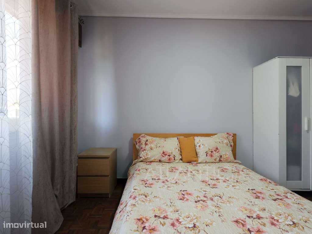 Moradia T6 em Monte Abraão-26