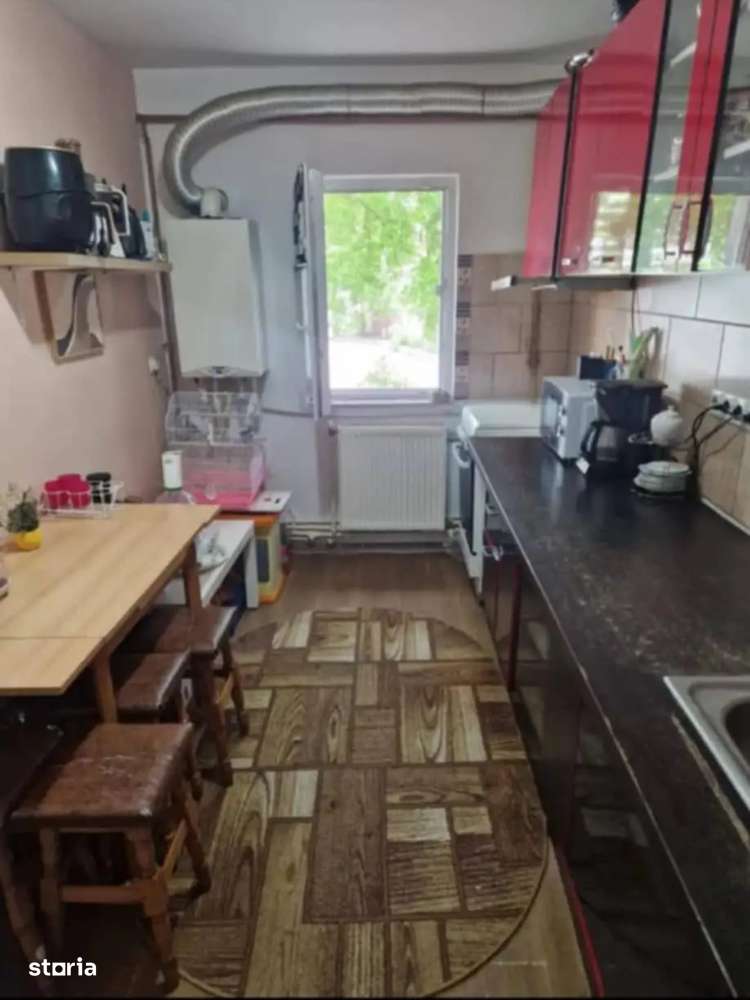 Apartament 3 camere decomandat, renovat-5