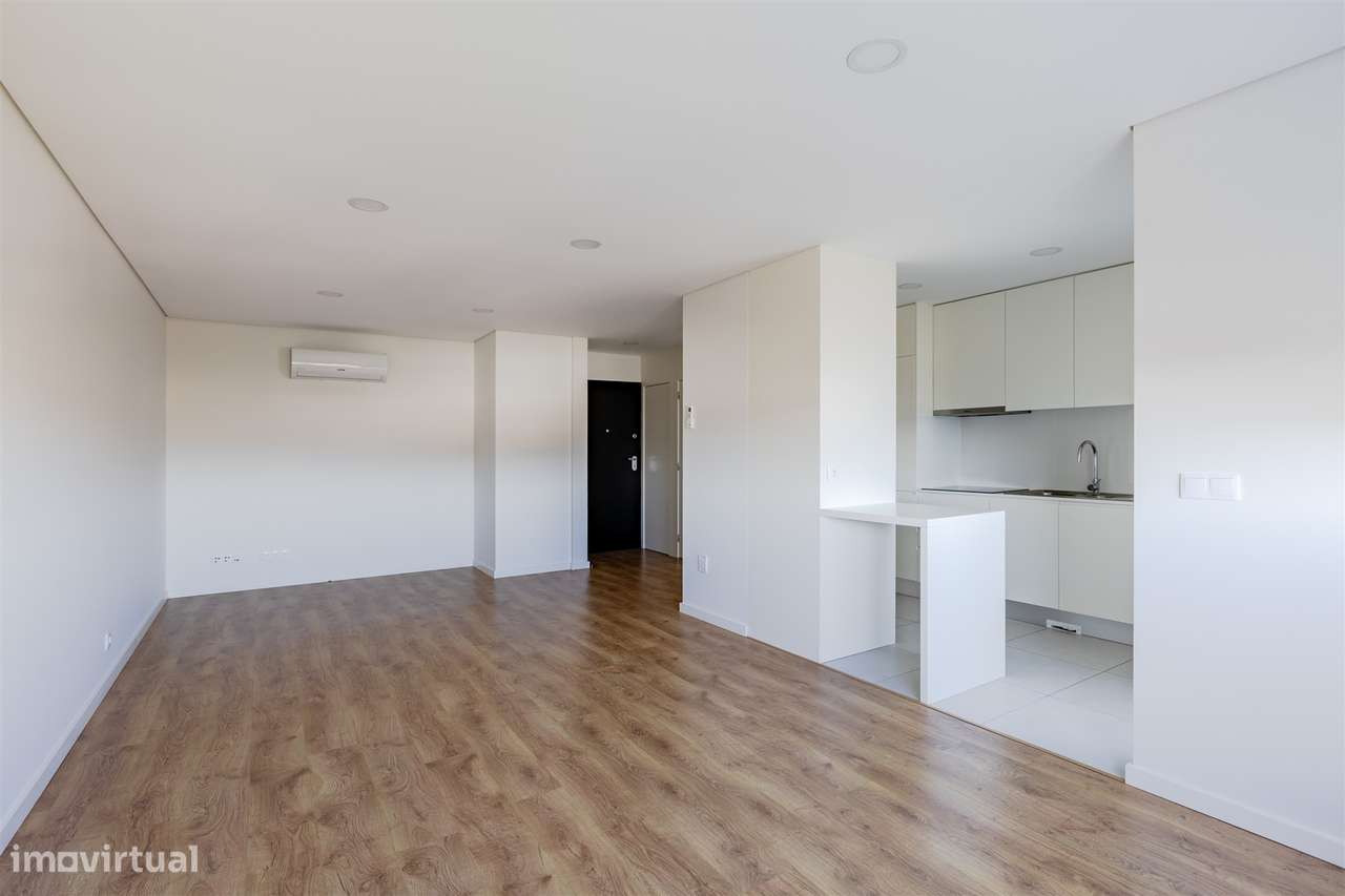 Apartamento T1 com Garagem em Campanhã - Grande imagem: 4/30