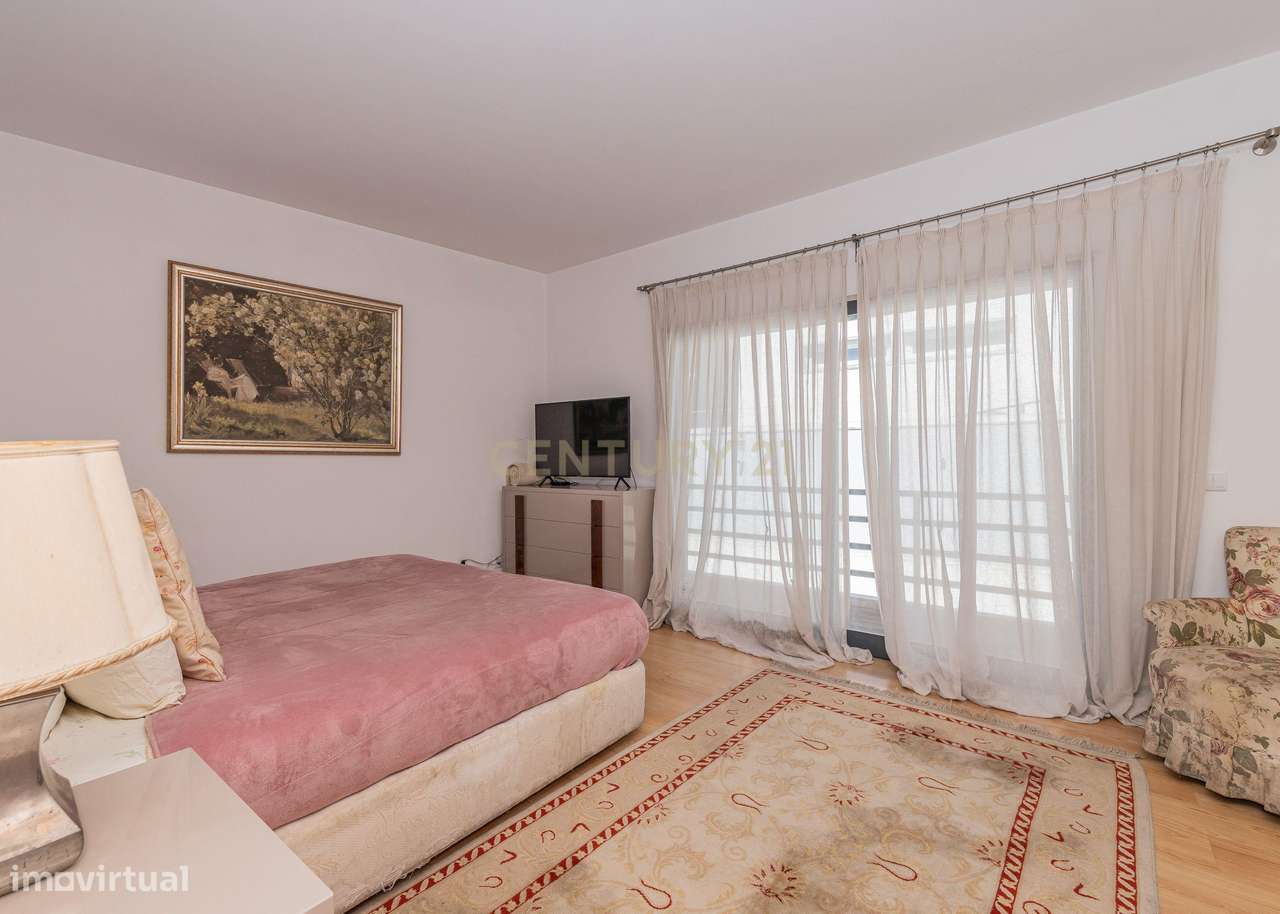 Moradia Moderna T4 em São Domingos de Rana, Cascais-25