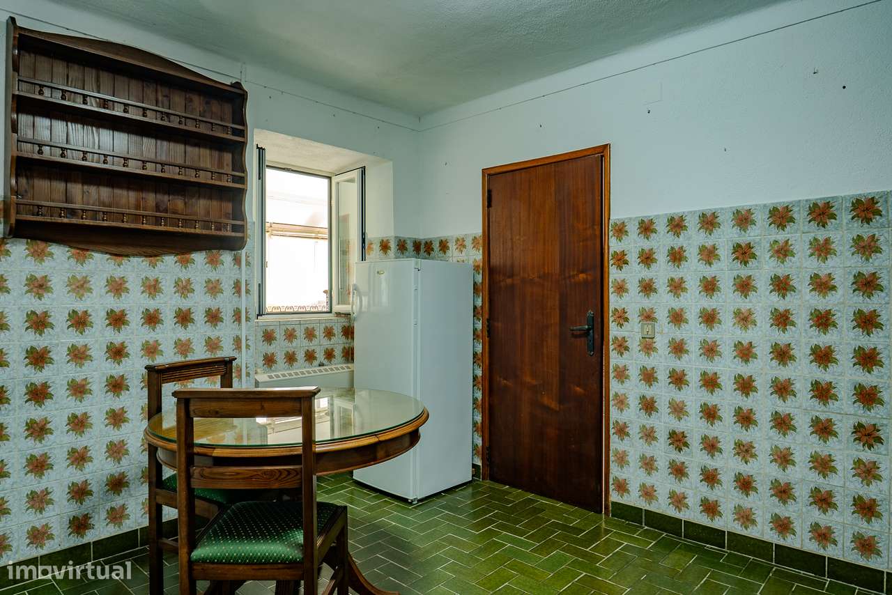 Moradia com Quintal e Garagem à Venda em Viana do Alentejo-17