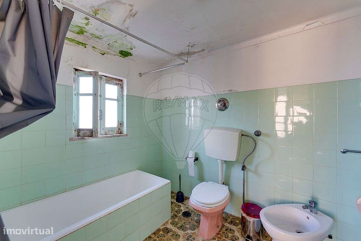 Moradia T6 | 2 Andares com Utilização Independente | Lote 1048m2-22