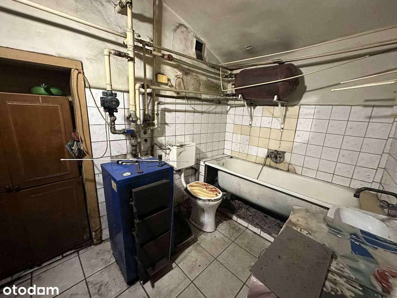 Na sprzedaż mieszkanie do remontu blisko rynku w Ząbkowicach Śląskich-6