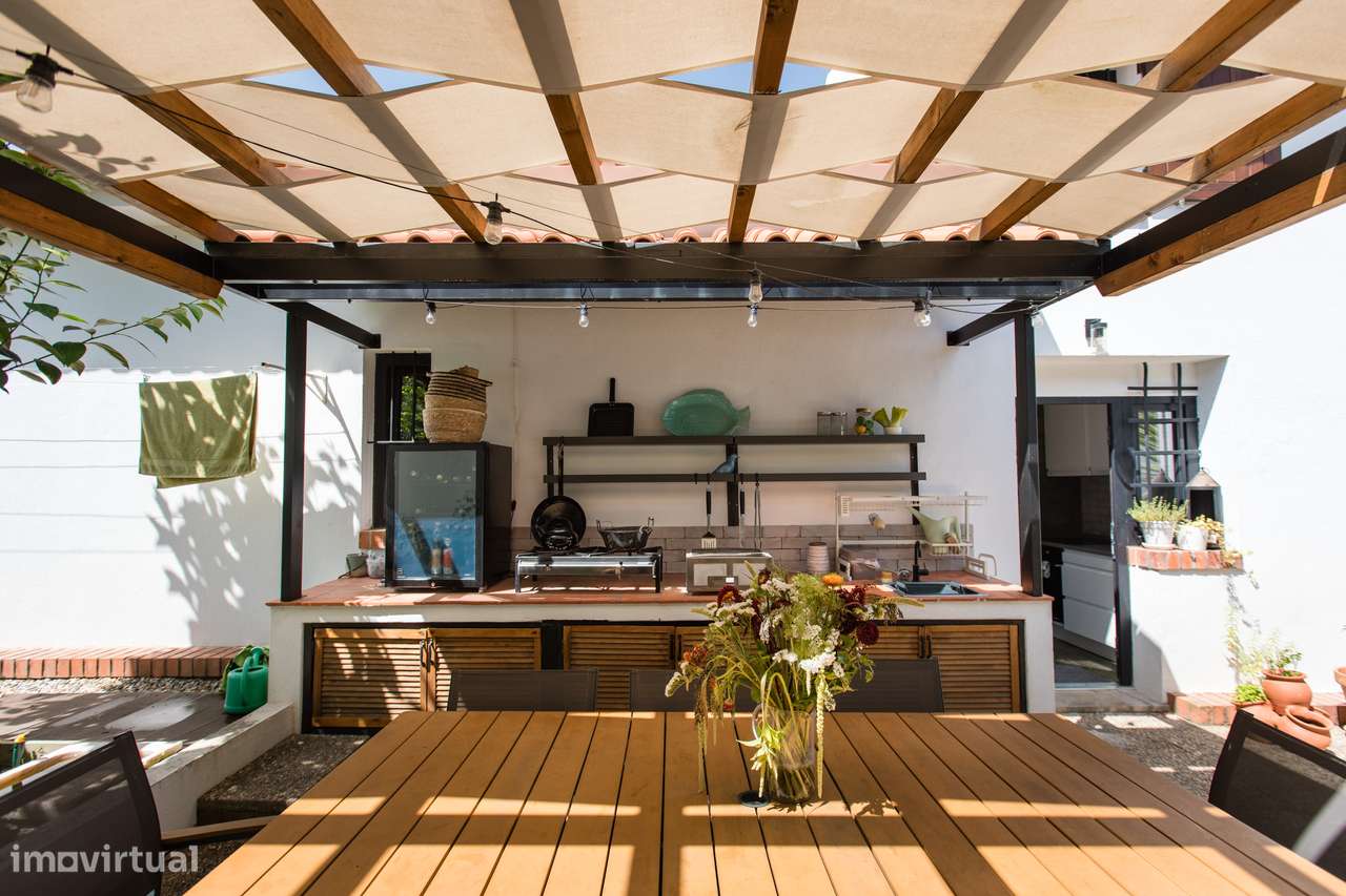 Moradia isolada terreno de 811m2 piscina jardim Sesimbra-10