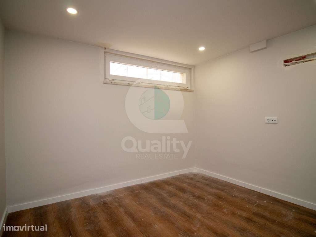 T3 remodelado no centro do Barreiro-10