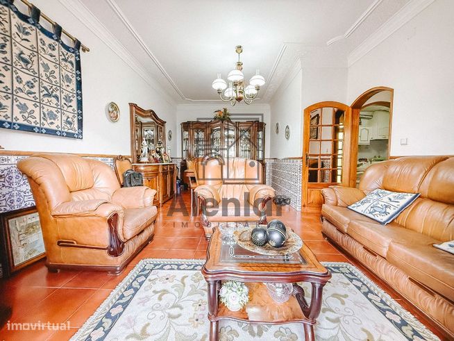 Moradia T3+1 com 157m² em Cabanas de Chão — Alenquer-2