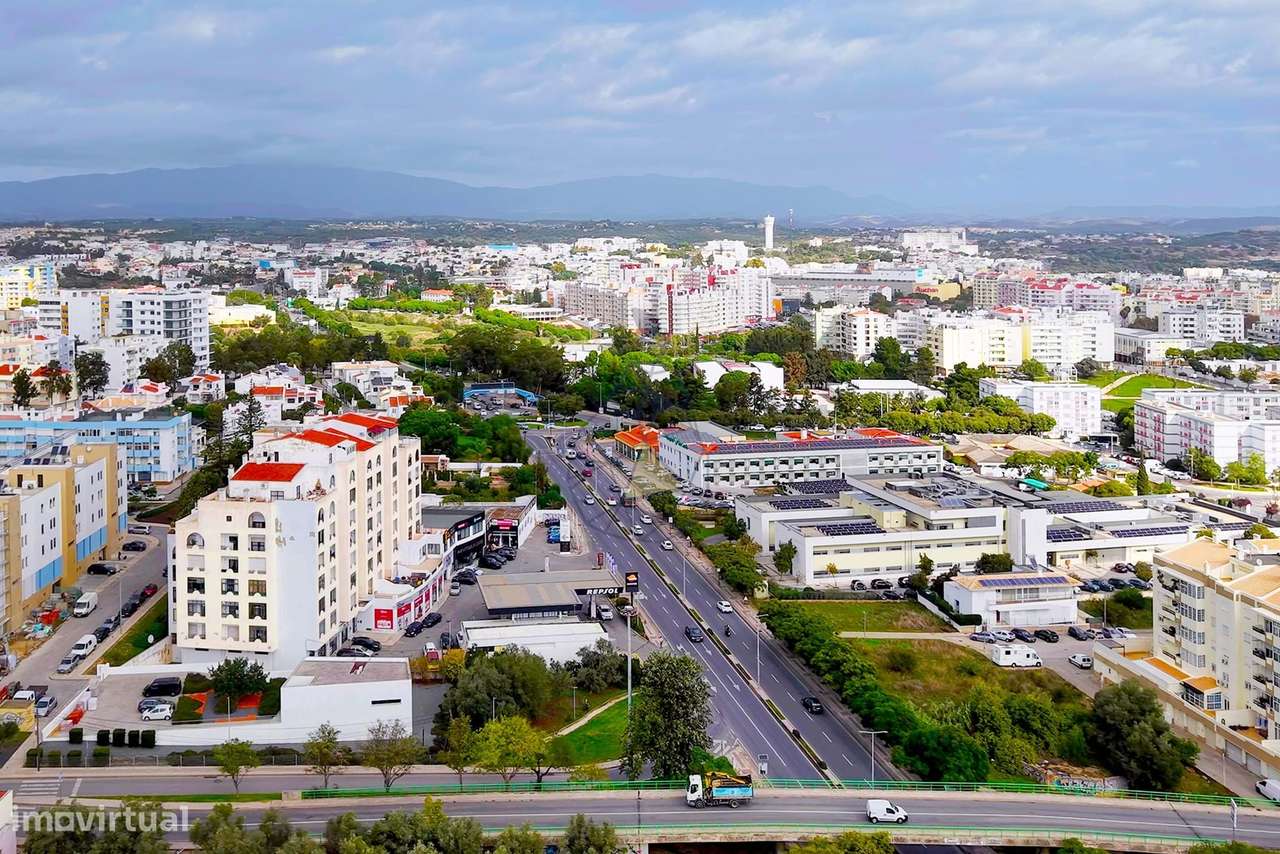 Apartamento T1 Luminoso com Áreas Generosas em Portimão - Grande imagem: 3/30