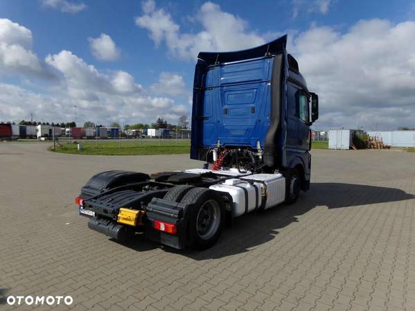 Mercedes-Benz Actros - 6