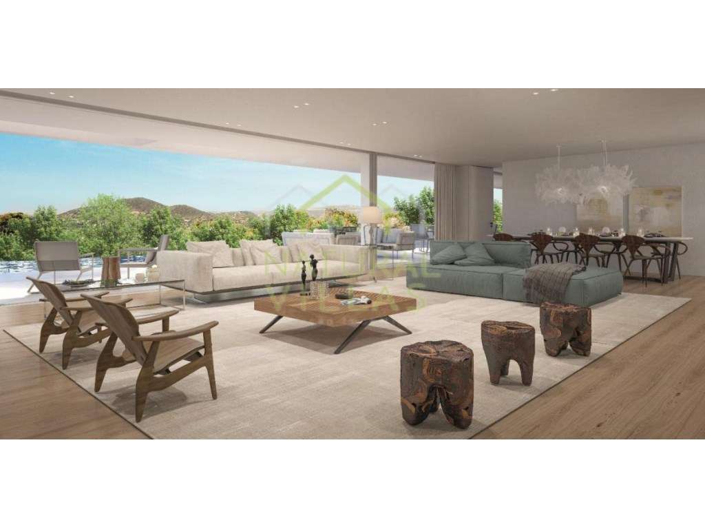 Duas Moradias Isoladas T5 e T3 na zona de Loulé-4