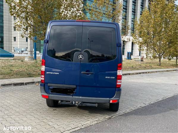 Mercedes-Benz Sprinter - 2