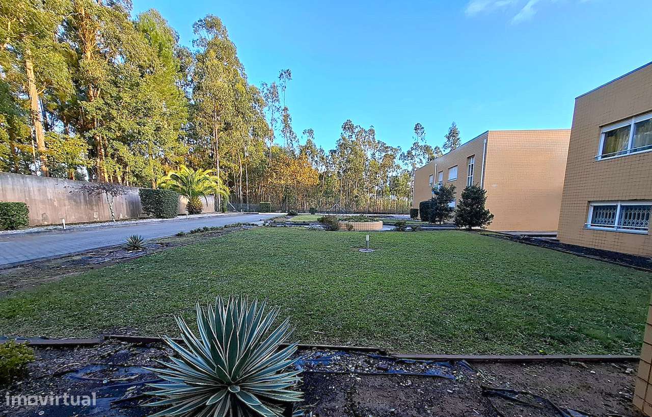 Excelente T2- Como Novo em Condominio fechado-20