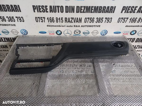 Ornament Bord Toyota Auris Facelift An 2015-2016-2017-2018 - Dezmembrari Arad - 1