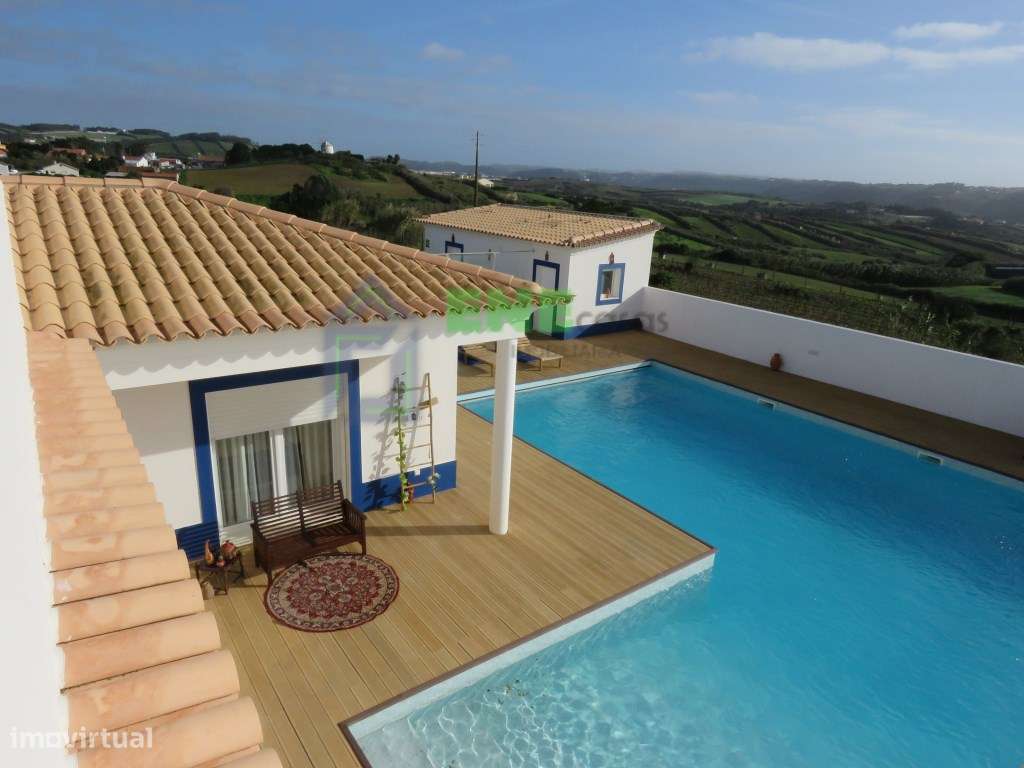 Moradia T5 Isolada em Barril-12