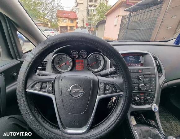 Opel Astra 1.4 ECOTEC Turbo Start/Stop Enjoy - 2