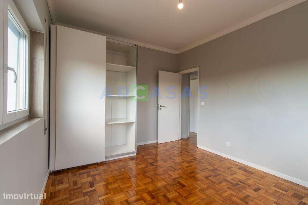 Andar moradia V3 com 2 garagens fechadas em São Cosme, Gondomar-16