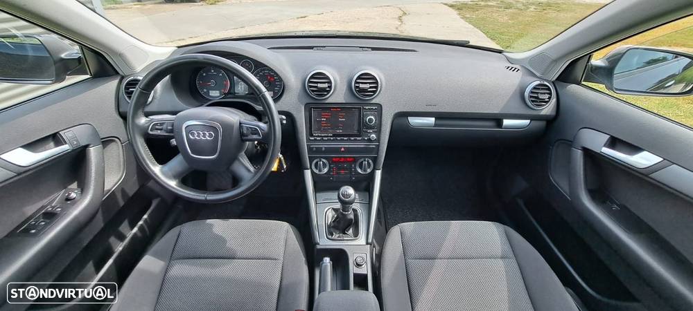 Audi A3 Sportback 1.6 TDI Attraction - 15