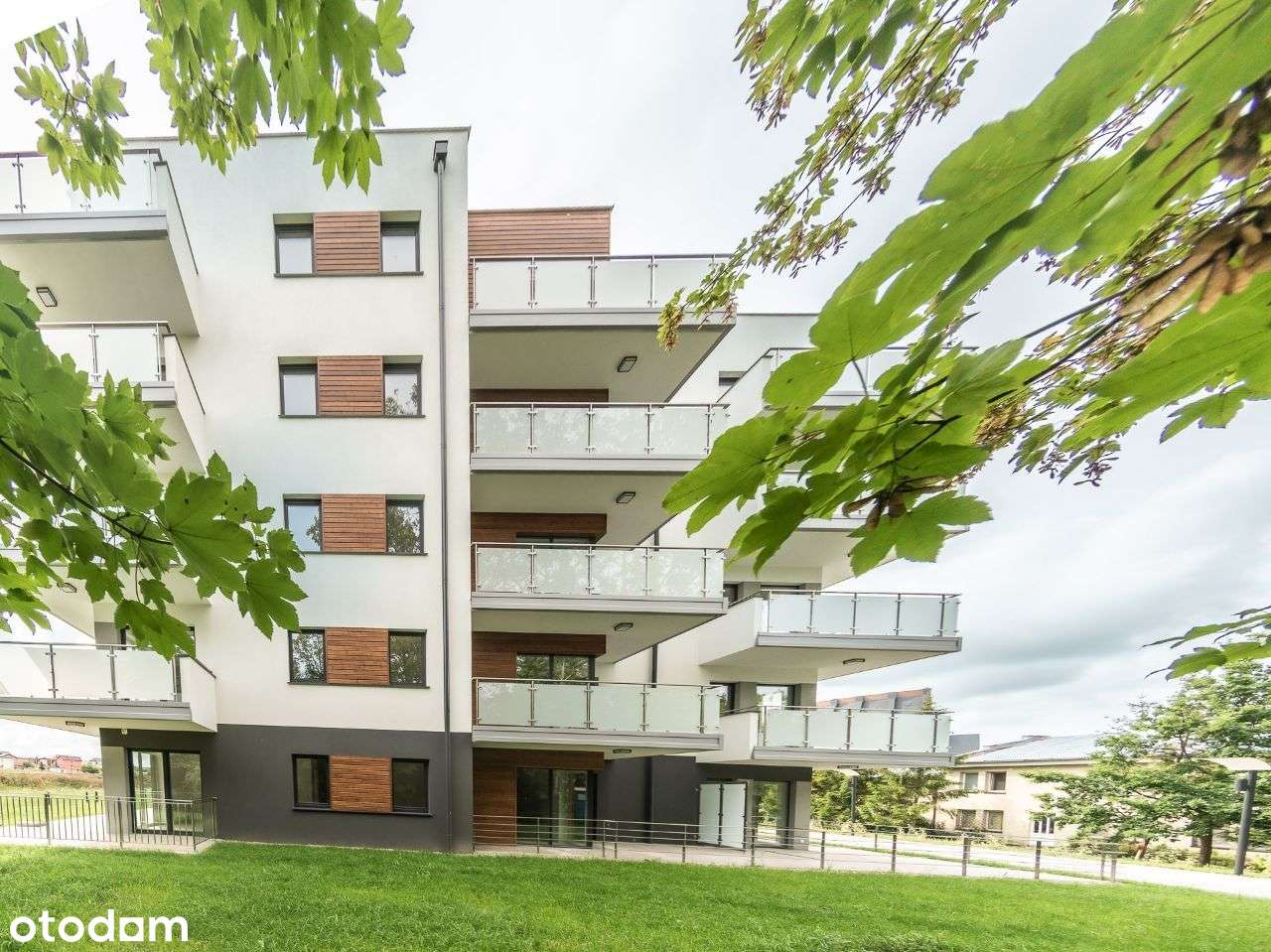 Słoneczne z garderobą z ogromnym tarasem i ogrodem - Pełny obrazek: 3/17