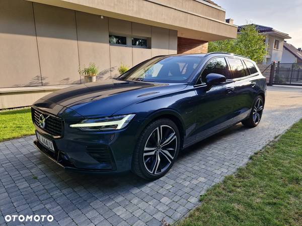 Volvo V60 T8 AWD Plug-In Hybrid R-Design - 2