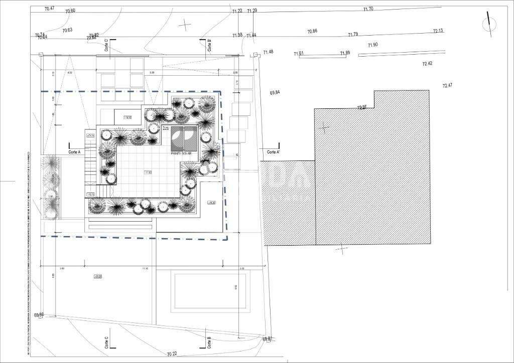 Moradia isolada de design contemporâneo nos Casais Mestre Mendo-57