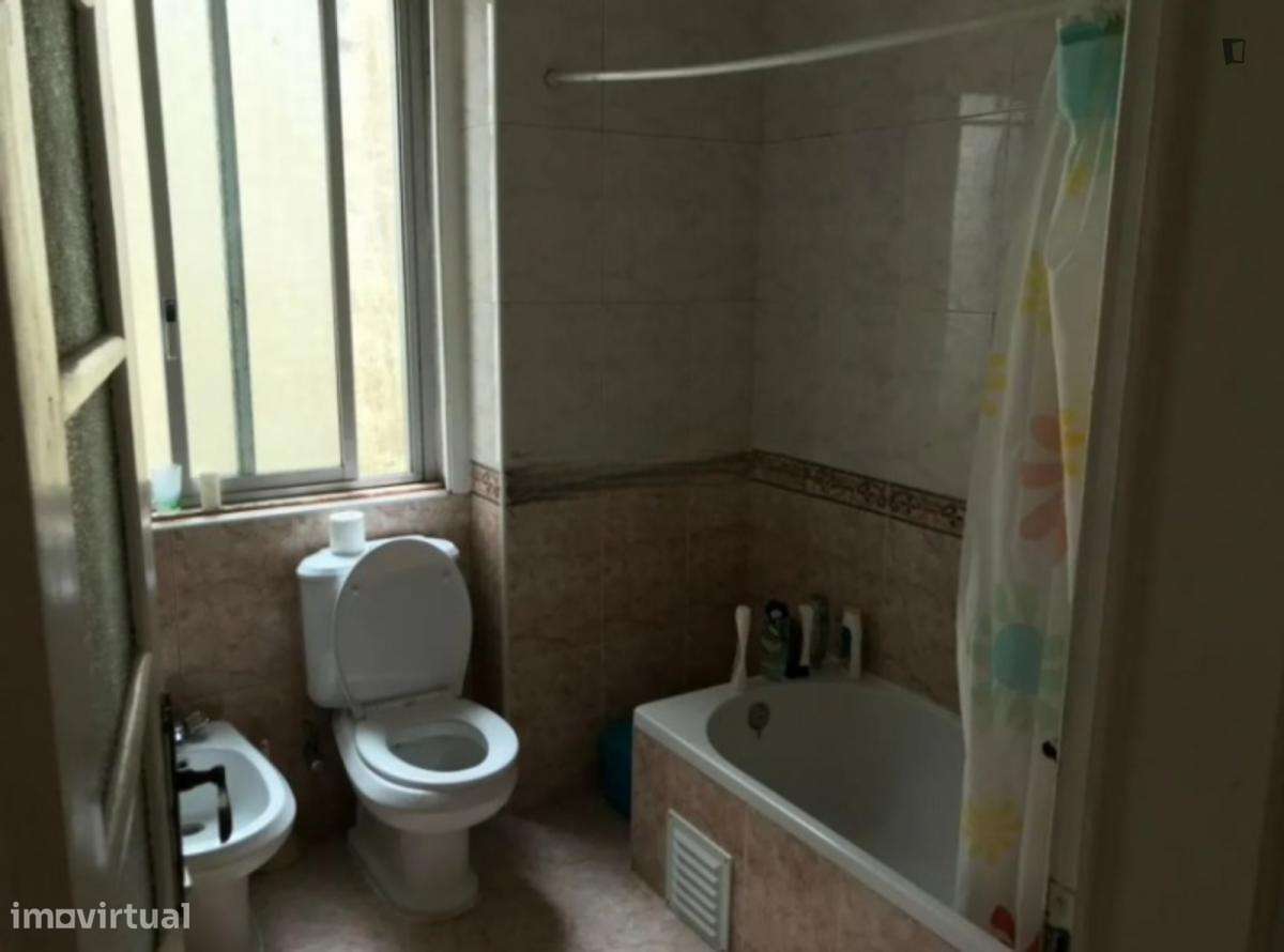 Quarto - localizado em Alameda Lisbon - Grande imagem: 4/4