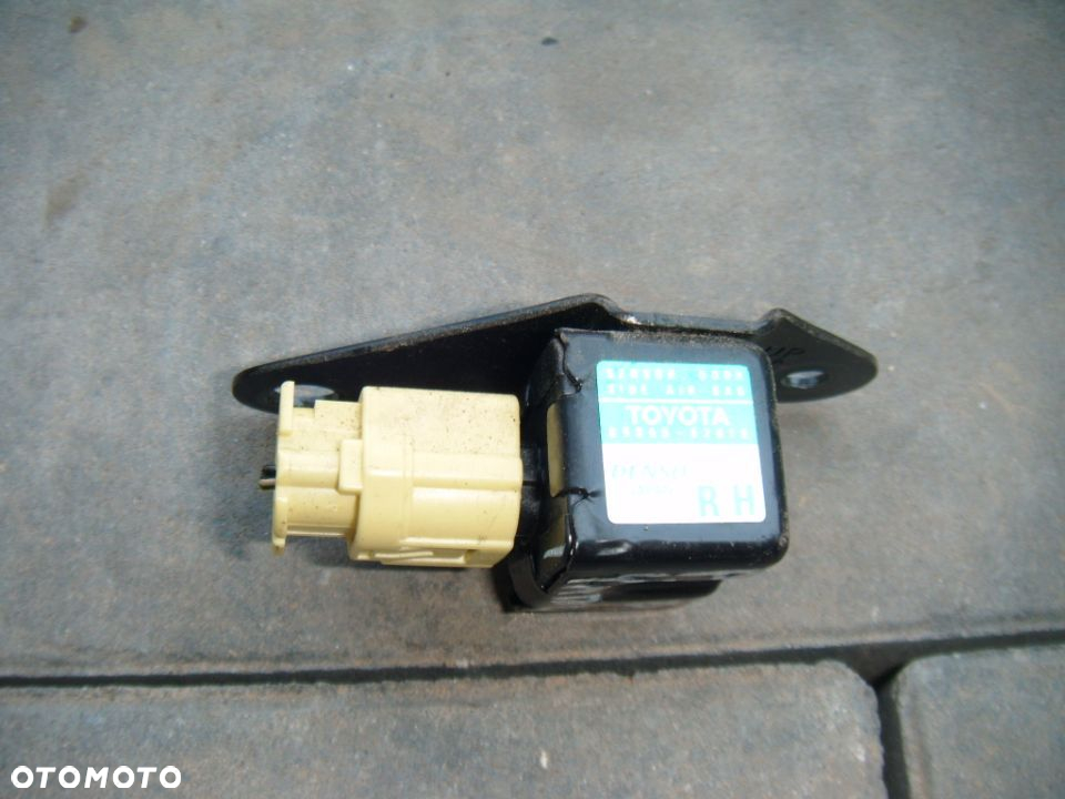 toyota yaris 1 05r  sensor airbag - 2