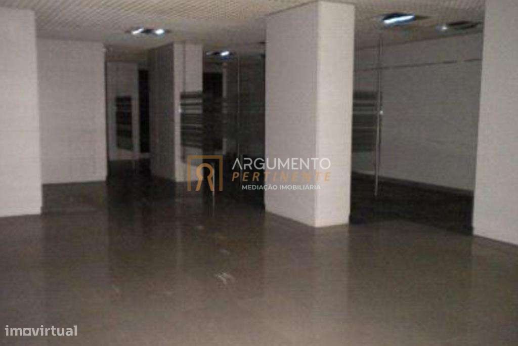 Loja de comércio para venda no centro da Maia - Grande imagem: 2/3