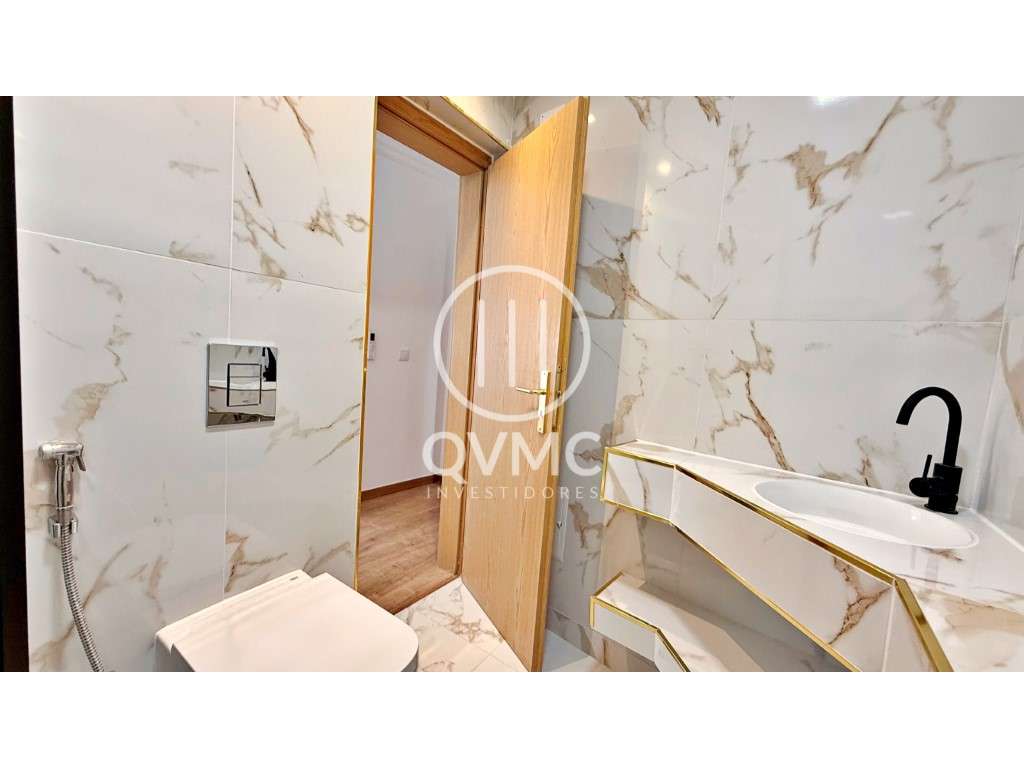 Apartamento T3 renovado em Carnaxide - Oeiras-10