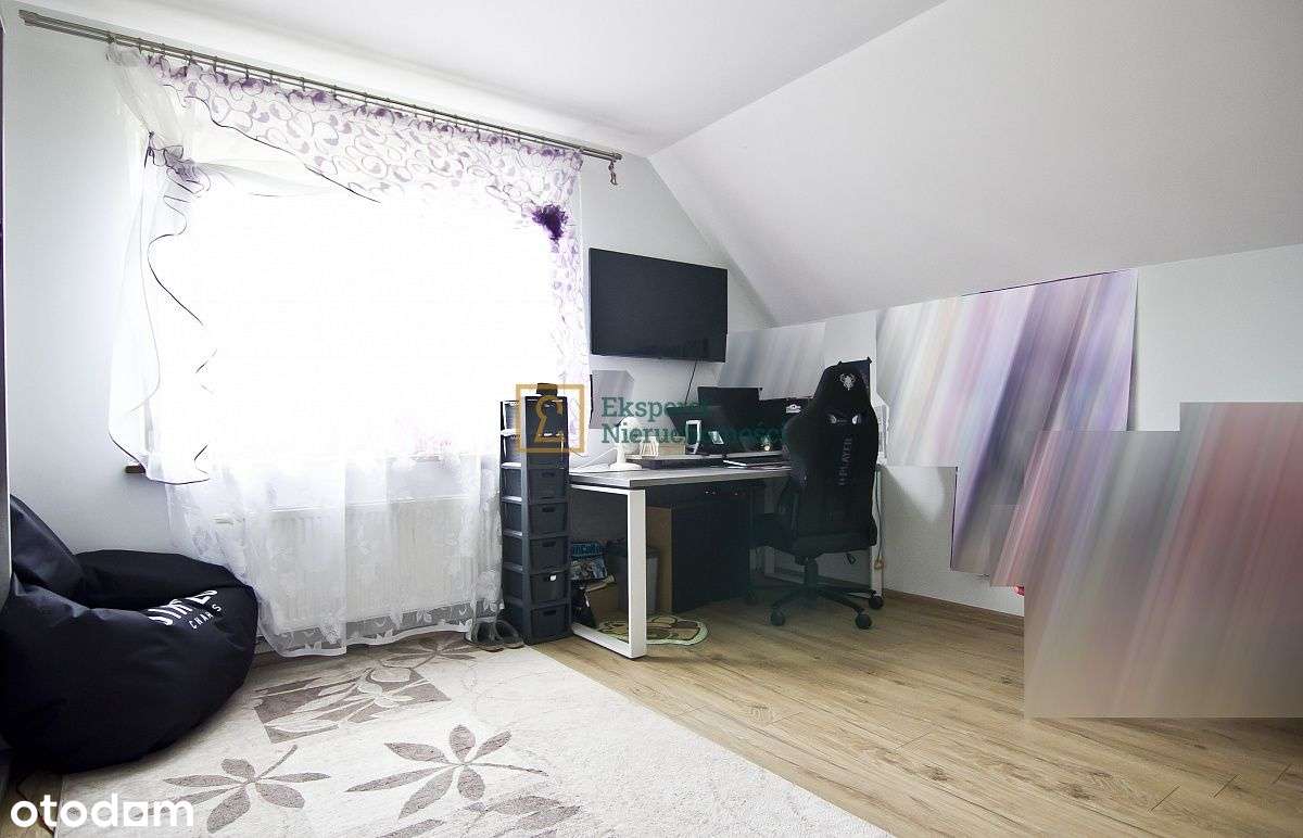 Duży dom z garażem w okolicach ul. Wywrockiego-7