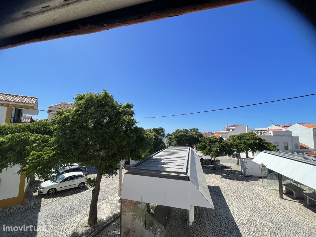 Apartamento em zona de excelência no Sitio da Nazaré