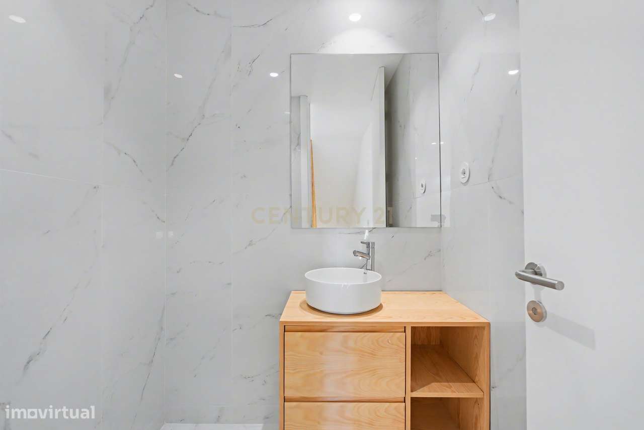 Luxuosa Moradia T4 em Matosinhos | elevador | 294,85m2-11