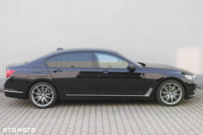 BMW Seria 7 750Li xDrive Edition Exclusive - 6