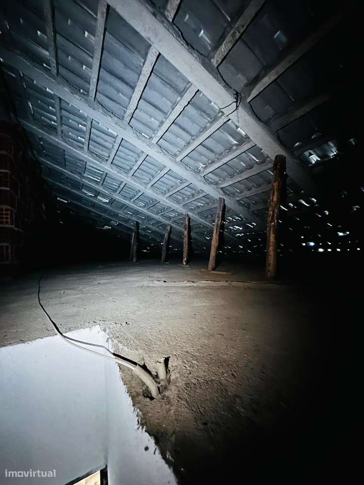 Imóvel de banco : escritura ao abrigo do simplex-40