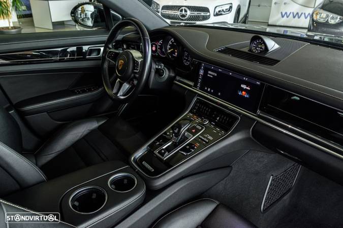 Porsche Panamera Sport Turismo 4 E-Hybrid 10 Years Edition - 14